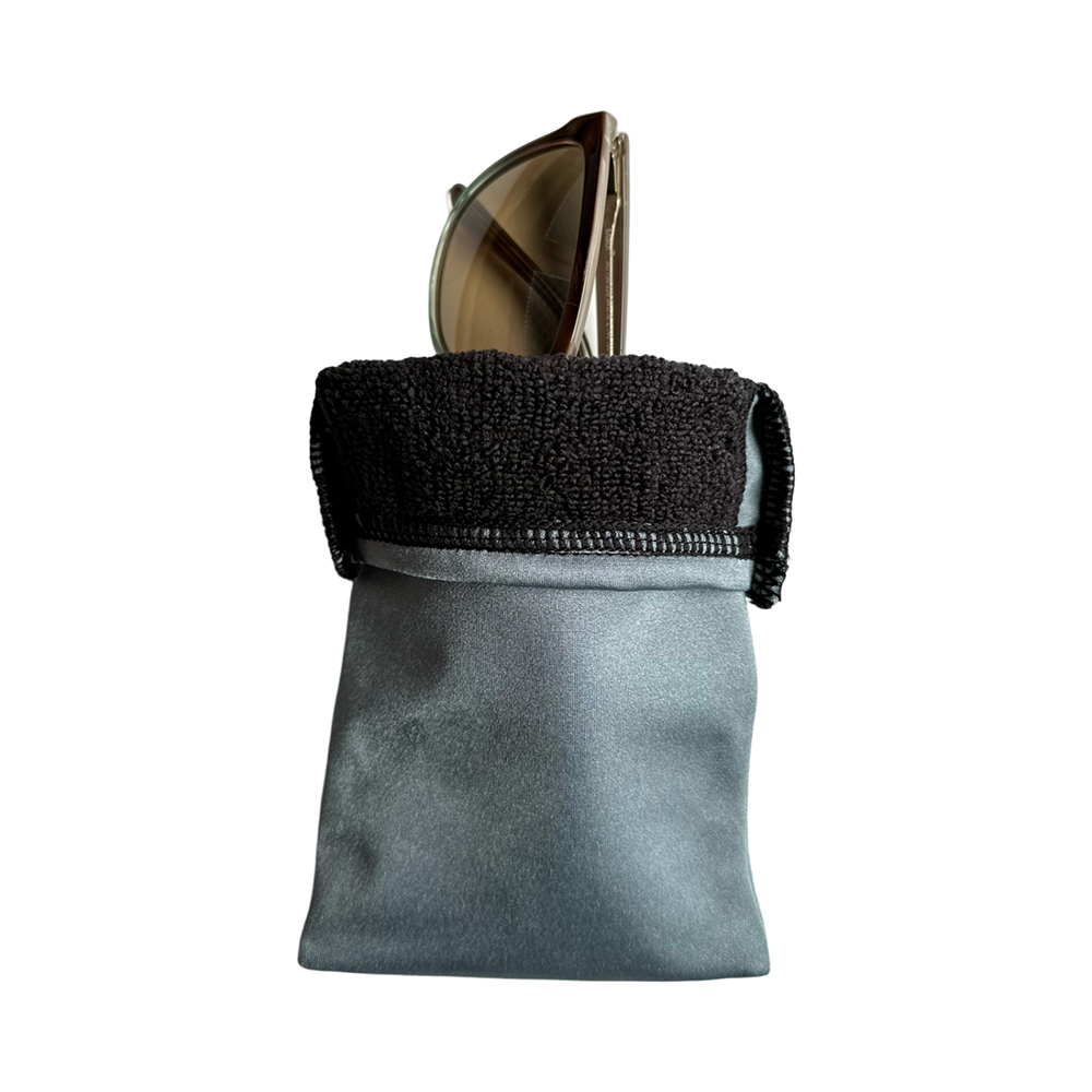 Hood Guise Glasses Bag - Image 6
